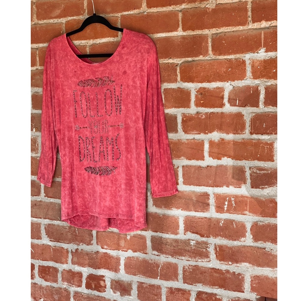 Day trip, medium, lightweight blouse, mid-length